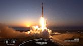 SpaceX launches 21 Starlink satellites into orbit from California in sunset liftoff (photos, video)