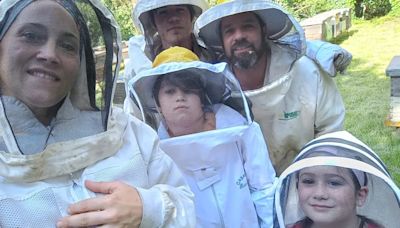 La historia de la familia que creó una miel premium en Mar del Plata: de empezar con dos colmenas en el patio a consagrarse en Bélgica