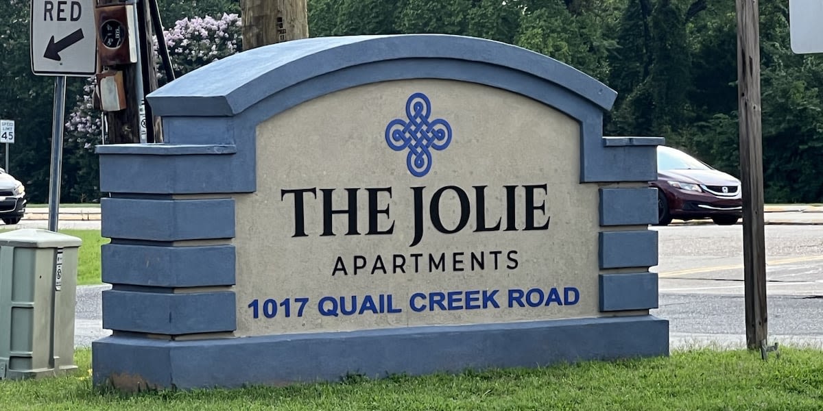 Tenants at Jolie Apartments concerned after receiving notice that water, electricity will be disconnected