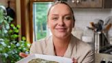 ‘Mountain Kitchen’ Host Annie Starke Talks Christmas Dinner Disaster and Mom Glenn Close’s Tequila Drinking on Instagram: ‘She’s a...