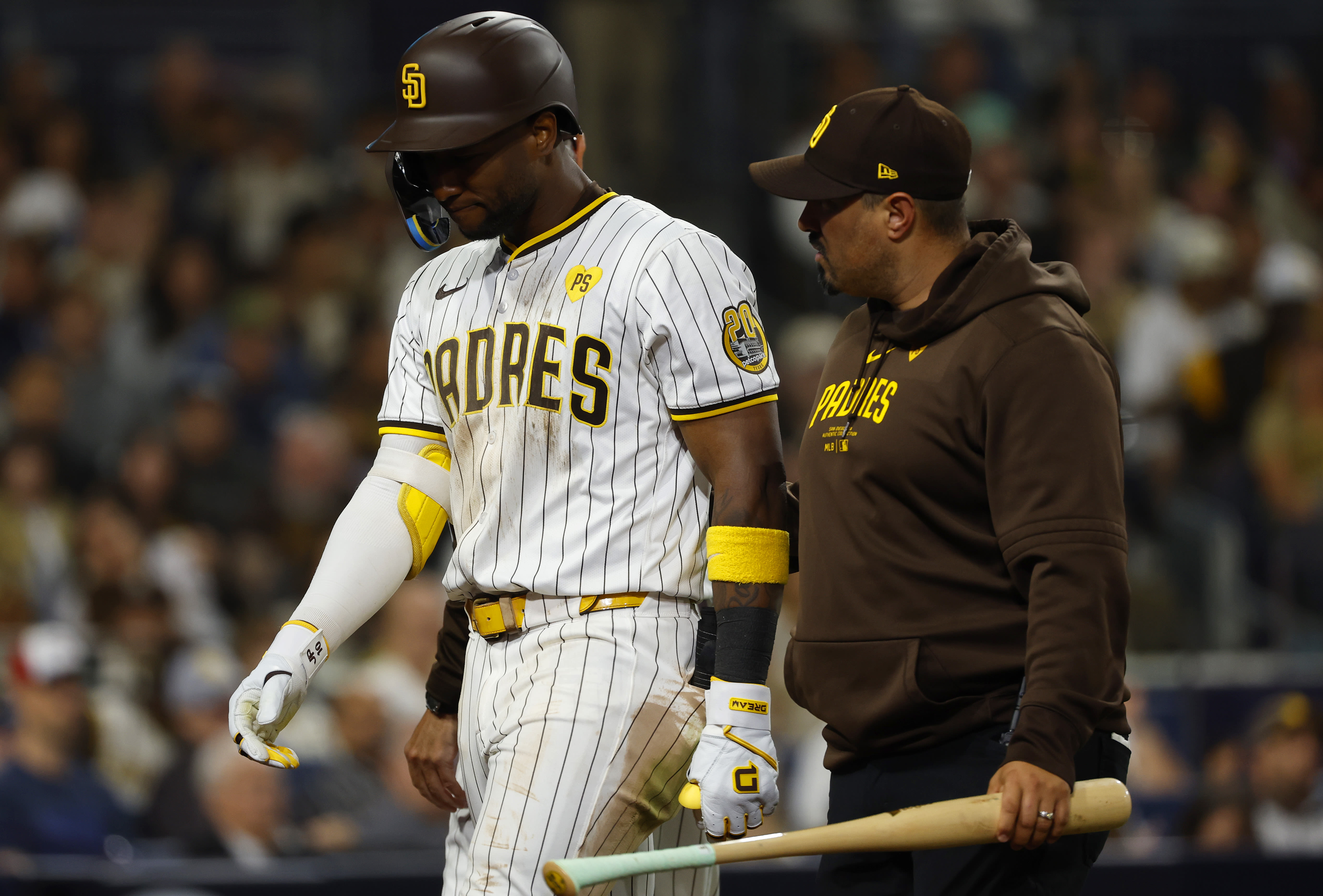 Padres Daily: Overcoming; Higgy's real thrill; Tatis' streak; bullpen moves; Vásquez plays Frogger