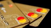Mastercard inicia plan mundial para reciclar tarjetas de crédito