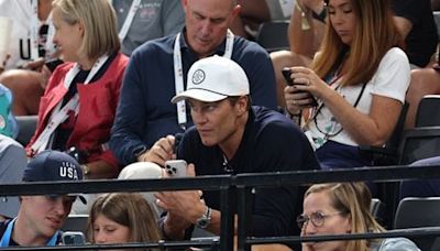 At Paris Olympics, Tom Brady and his daughter meet athletes and root for Team USA. See photos and videos. - The Boston Globe