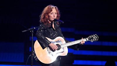 Worth the wait: Bonnie Raitt shines in rescheduled Pittsburgh concert