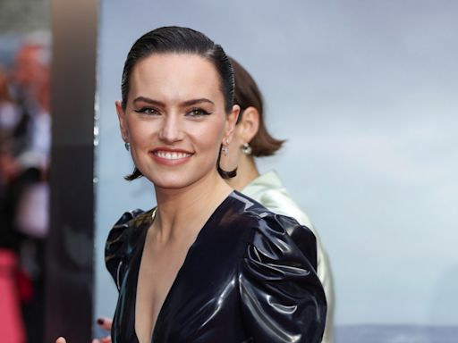 Daisy Ridley trained with Olympian for swimming role