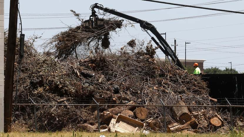 Dust from Dallas storm debris closes college that is now suing city over grinding