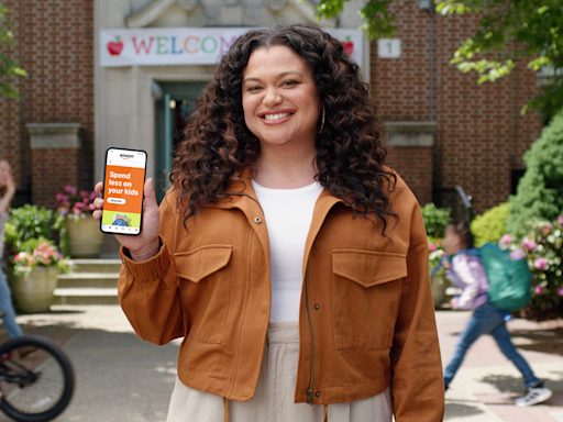 Michelle Buteau and her twins go back-to-school shopping on Amazon