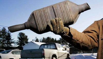 Man killed after interrupting suspected catalytic converter thieves in downtown L.A.