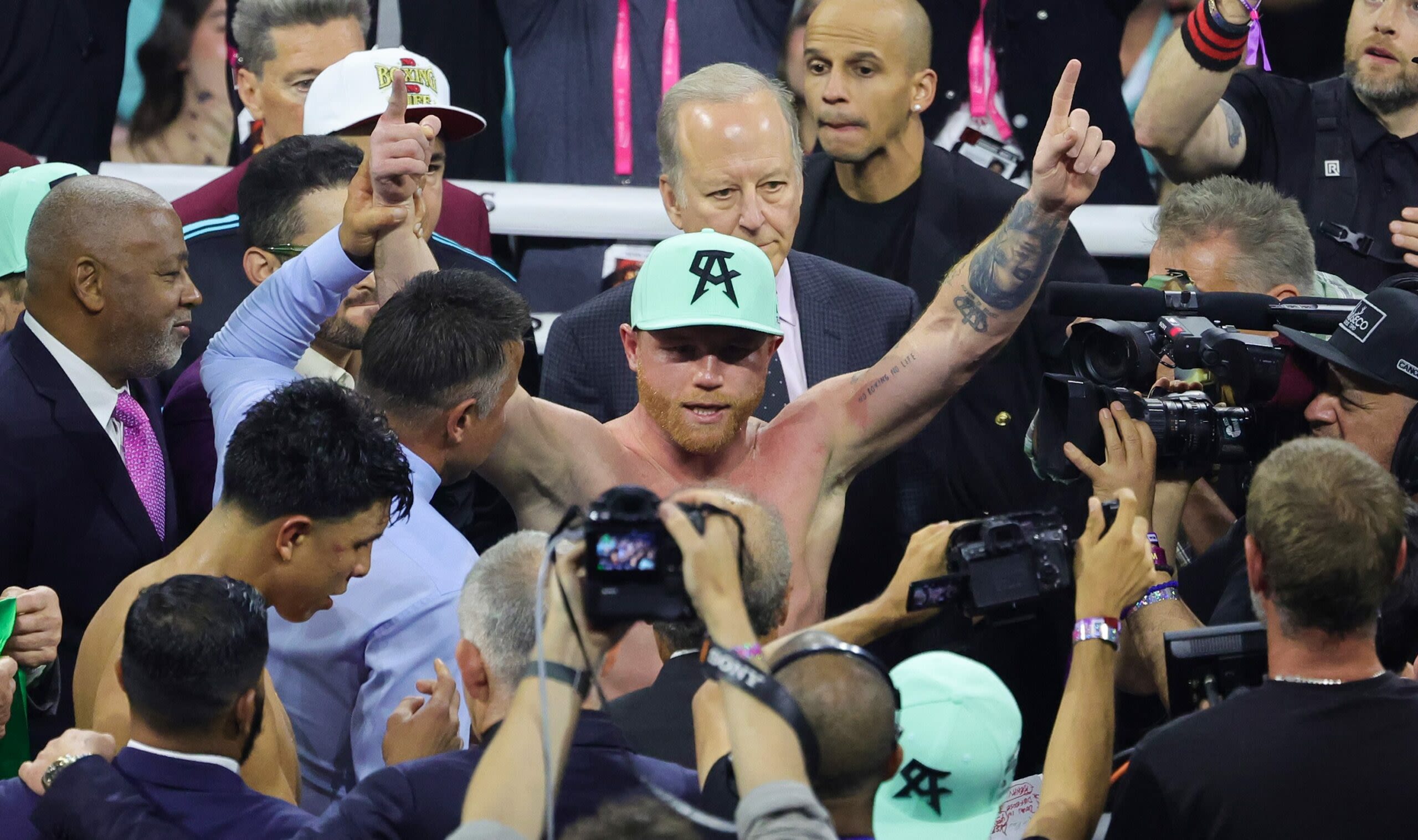 Weekend Review: Canelo Alvarez gave vintage performance. David Benavidez next?