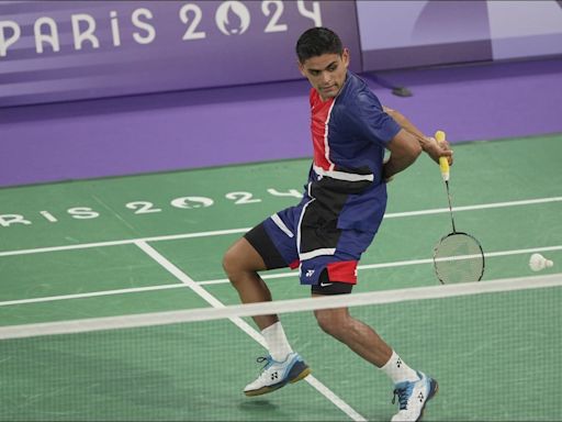 Luis Ramón Garrido cae ante Lee Cheuk Yiu en el badminton pero hace historia para México en París 2024