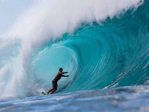 Tamayo Perry, Professional Surfer, Dies After Shark Attack Off Oahu