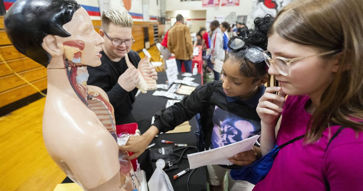 Acadian Middle students learn more about career options, high demand jobs at expo