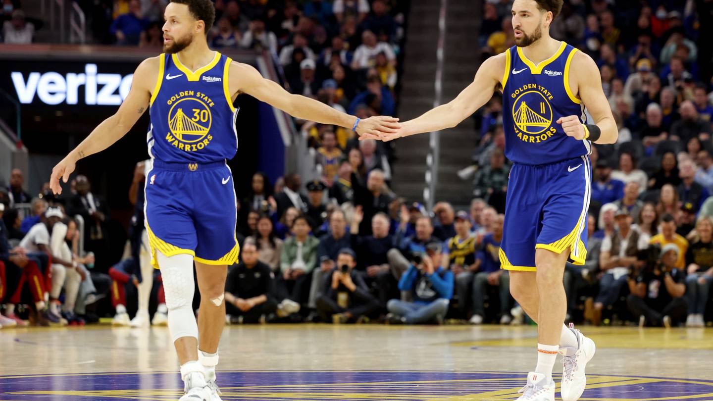 Stephen Curry bids farewell to now-Mavericks rival Klay Thompson: 'Splash Bros 4 life'