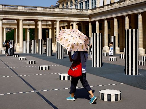 Water breaks, fans and ice as Paris heatwave forces tweaks to the Games