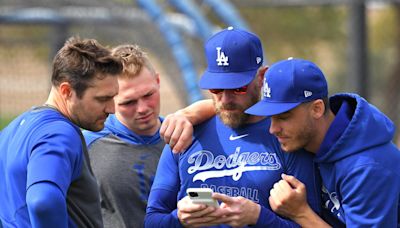 Former Dodgers Hitting Coach Fired Midseason by AL Team