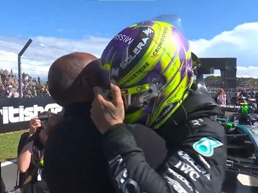 Lewis Hamilton volvió a ganar: el abrazo con sus padres, la admiración de sus rivales y el agradecimiento a Mercedes