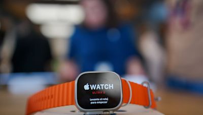 Apple Watch feature becomes first digital health tech to receive this FDA approval