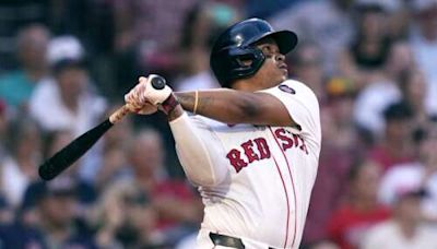 Devers hits game-winning double in 10th and Red Sox beat Mariners 3-2