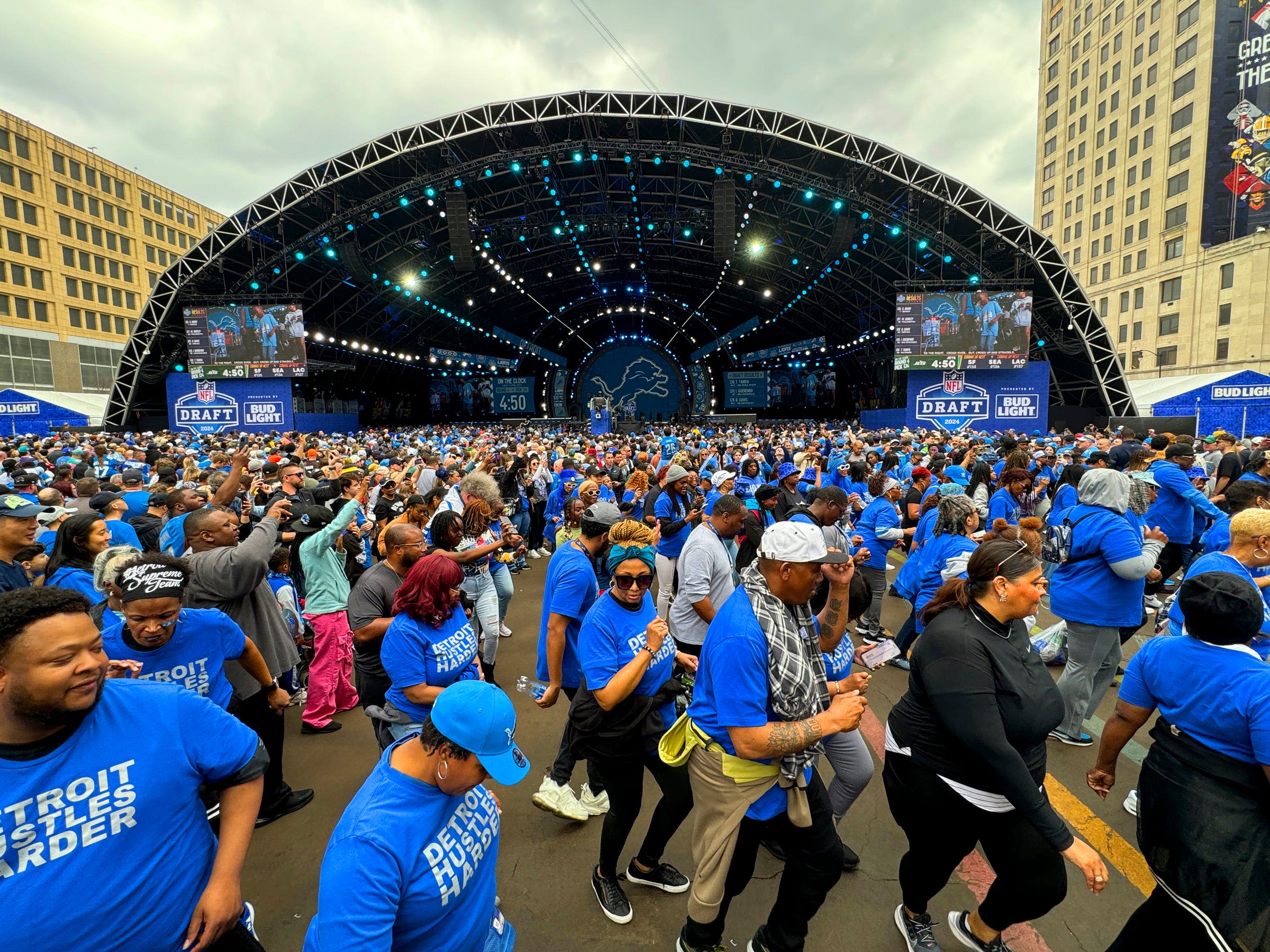 Dancers show off another Detroit original at NFL draft: The Tamia Hustle