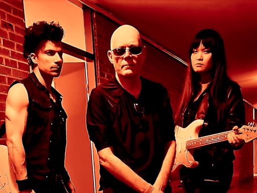 The Sisters of Mercy Announce Fall 2024 North American Tour with Blaqk Audio