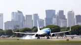 ¿Llegarán más aerolíneas? Los efectos esperados de la nueva política aerocomercial