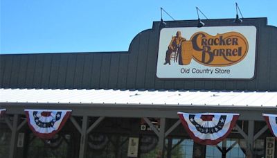 Cracker Barrel Old Country Store's (NASDAQ:CBRL) Shareholders Will Receive A Smaller Dividend Than Last Year