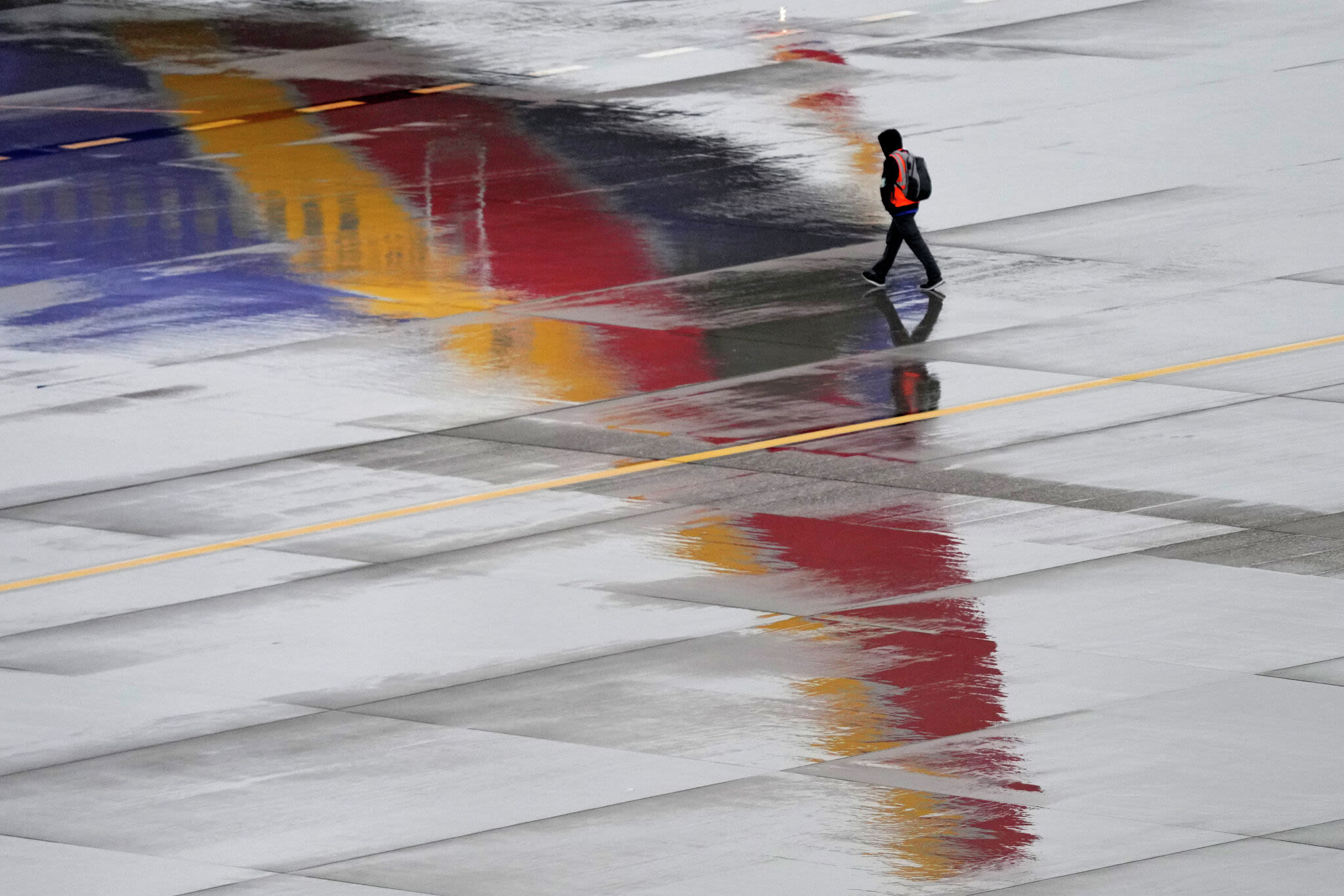 San Antonio airport-Southwest standoff could hurt both sides