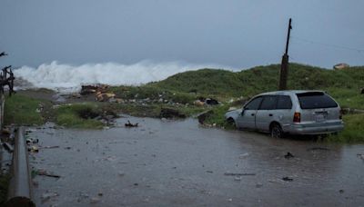 Powerful Hurricane Beryl roars towards Jamaica