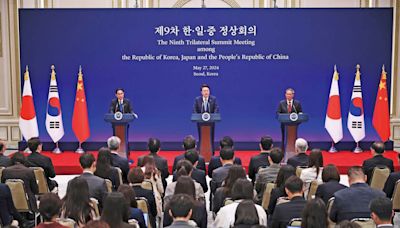 中日韓領導人同意加快自貿談判 恢復定期舉行三邊峰會