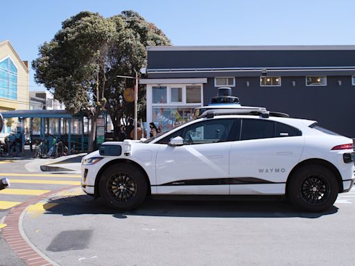 Waymo dumps its waitlist and opens up its San Francisco robotaxi service to everyone