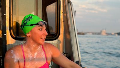 Redding art teacher swims around Manhattan, completes open water 'Triple Crown'