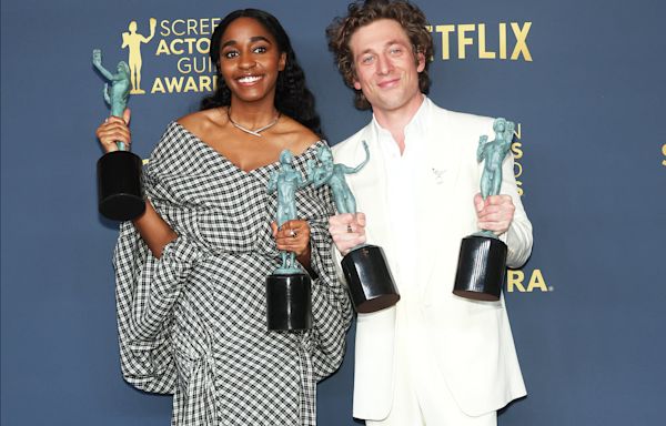 Yes, Ayo Edebiri enjoys projecting on ‘Bear’ co-star Jeremy Allen White’s ‘beautiful blue eyes’