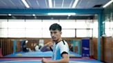 Quién es Lucas Guzmán, el pibe que se hizo hombre de golpe y que a fuerza de trabajo siente que puede dejar un legado en el taekwondo: "Sé que puedo ganar una medalla en París"