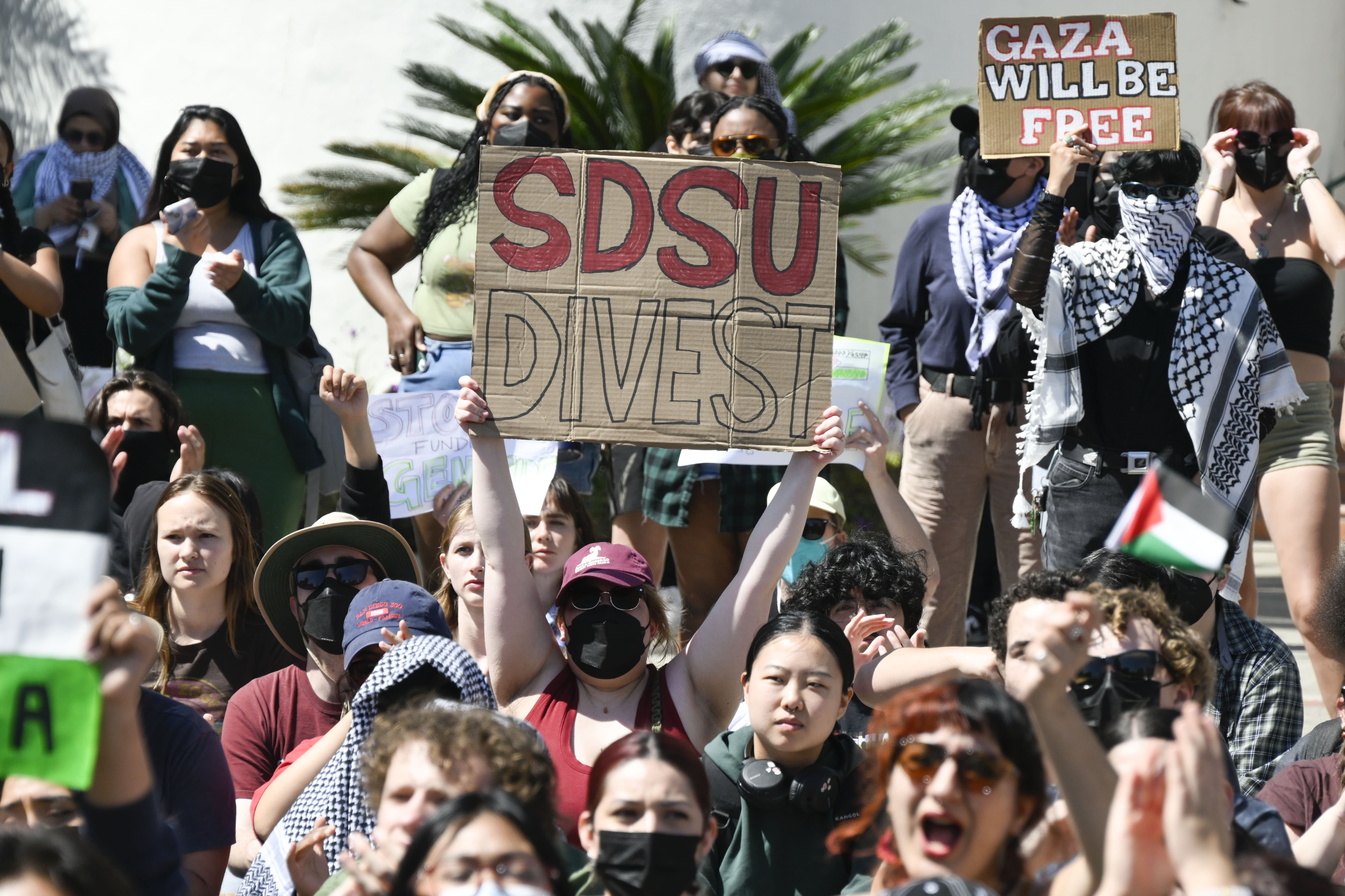 Several hundred SDSU students rally in support of Gaza