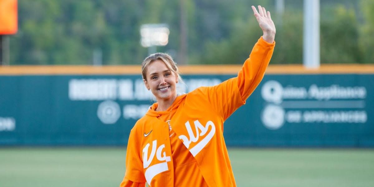 Lady Vols head coach Kim Caldwell announces pregnancy