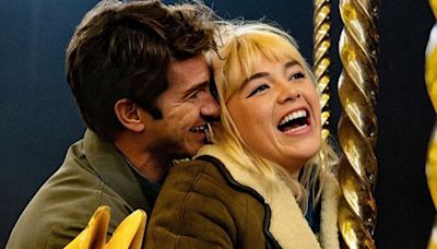 This Photo From Andrew Garfield And Florence Pugh's New Rom-Com Has People Howling For 1 Distracting Reason