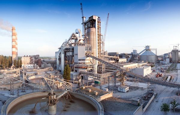 Ukraine is facing a cement crisis: Could a deal between two cement giants worsen the situation?