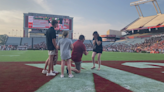 Gamecock fan surprises with proposal at South Carolina spring game