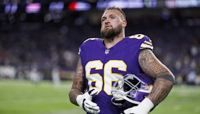 Should the Minnesota Vikings re-sign Dalton Risner? | Sporting News