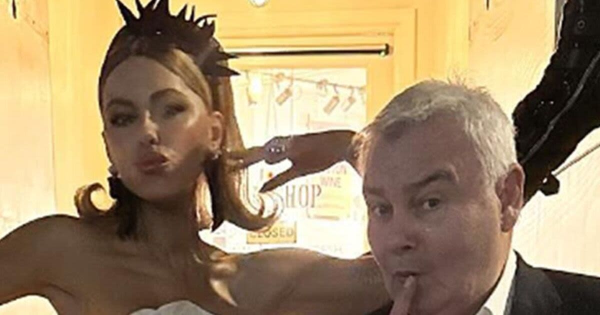 Eamonn Holmes in 'suggestive' pose with A-list star as fans say 'outrageous'