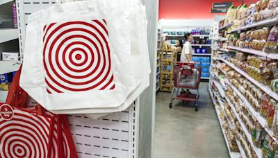 California lawmakers vote to ban 'reusable' plastic bags from grocery stores