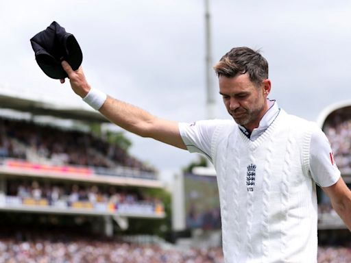 Watch: James Anderson receives a standing ovation at Lord's after ending England career on a high