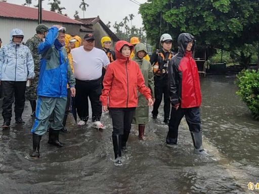 屏東豪雨24小時超過1200毫米 周春米勘災指示盡速處理水患