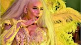 Christina Aguilera: "No es que te extrañe", la canción en español con la que le habla a su padre ausente y vuelve a sus raíces ecuatorianas