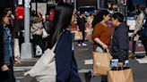 US Consumer Confidence Holds Steady While Outlook Deteriorates