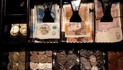 Sterling on track for monthly rise versus euro before UK vote