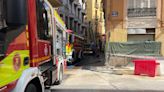 Un incendio obliga a desalojar un bloque de viviendas en el centro de Valencia