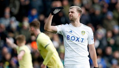 Exclusive: Stephen Warnock pinpoints condition that Leeds United should have before Junior Firpo sale