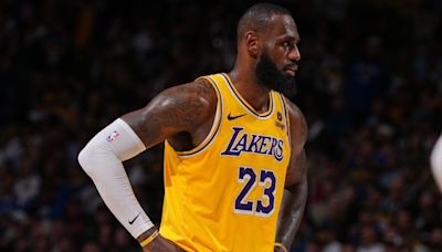 LeBron critica arbitraje: ¿Para qué tenemos un centro de repetición?