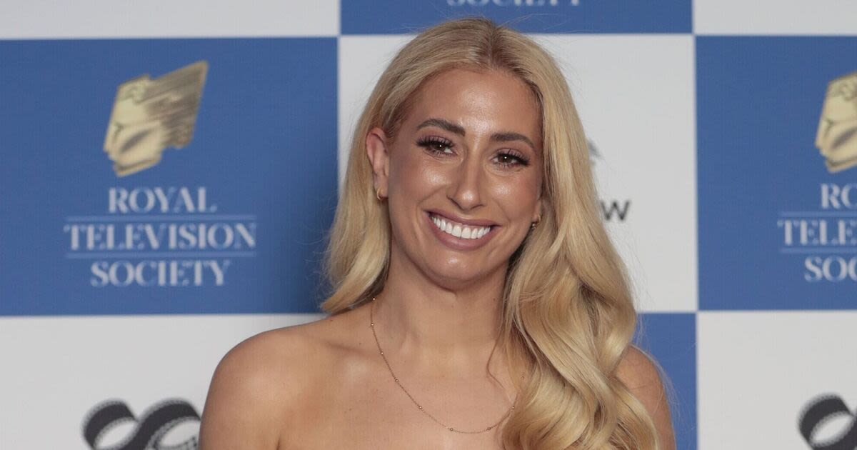 Stacey Solomon uses a simple coat hanger method to make her bed look luxurious